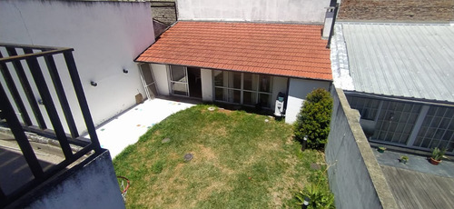 Chalet En Venta- Luis Maria Campos N° 294 Entre Zapiola Y Avellaneda- Bernal