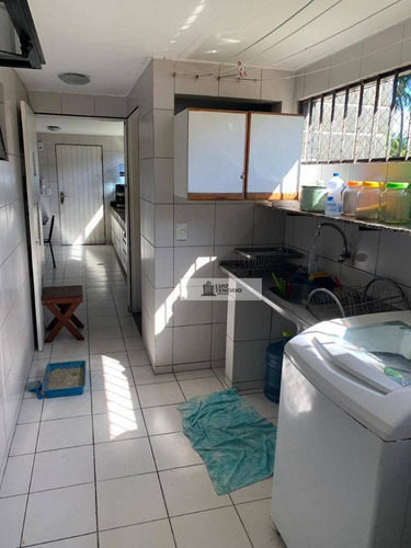 Imagem 13 de 14 de Apartamento À Venda - Ponta Verde - Beira Mar - Com 225 M² - Com 4 Quartos / 2 Suítes - Por R$ 1.150.000 - Ap0003