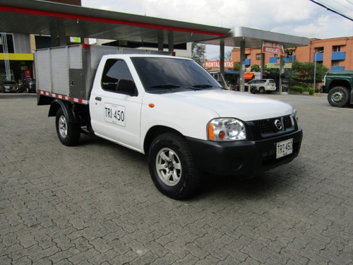 Nissan Frontier Estacas