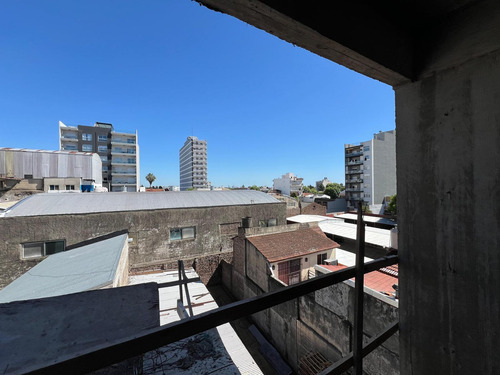 Departamento Dos Ambientes A La Venta En Wilde Centro