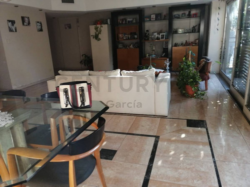Imagen 3 de 30 de Venta De Piso Con 4 Dormitorios, Dependencia Balcón Patio Cochera