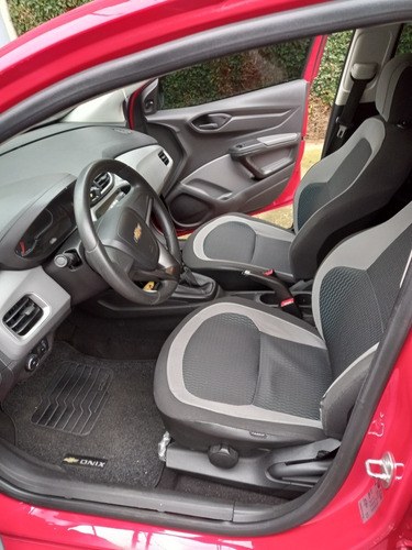 Imagem 3 de 7 de Chevrolet Onix 2015 1.0 Lt 5p