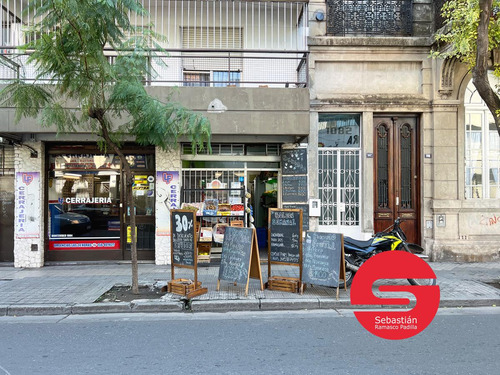 Imagen 9 de 13 de Local Comercial Vidriera Centro Excelente Ubicacion