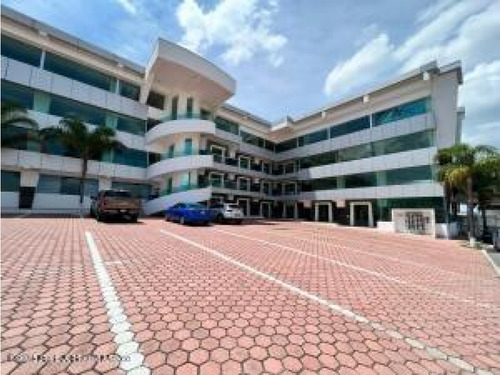 Renta - Tejeda. Oficina De 130 Metros En Torre Empresarial