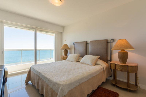 Venta Apartamento 3 Dormitorios En Suite Playa Mansa