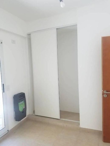 Imagen 4 de 9 de Departamento En Venta En Banfield Este