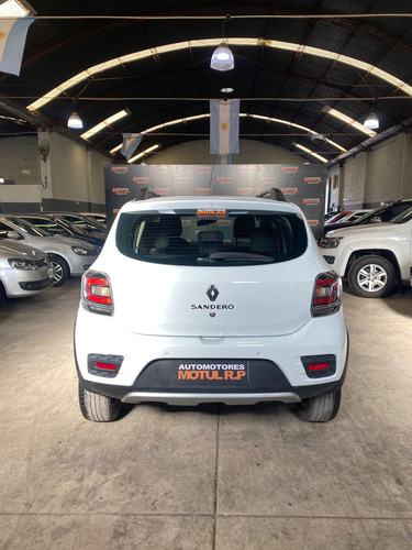 Renault Sandero Stepway 1.6 Privilege 105cv