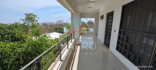 Casa En Venta En Oaxtepec Con Dos Construcciones Y Amplio Jardín