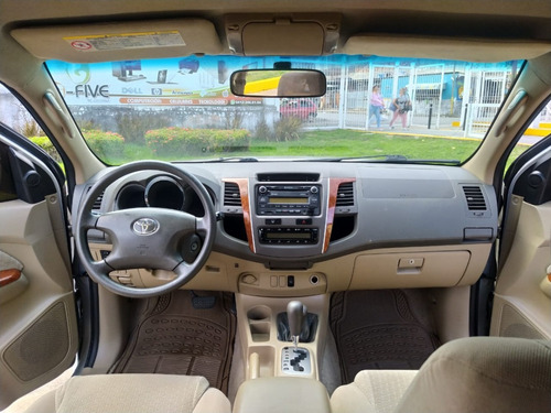 Imagen 6 de 12 de Toyota Fortuner Sr