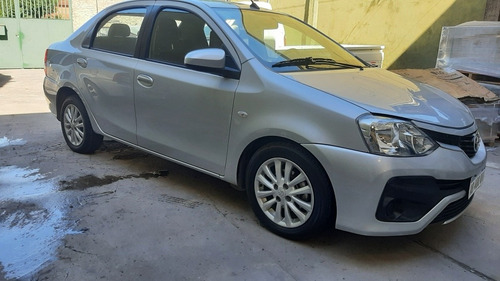 Toyota Etios 1.5 Sedan Xs 2017