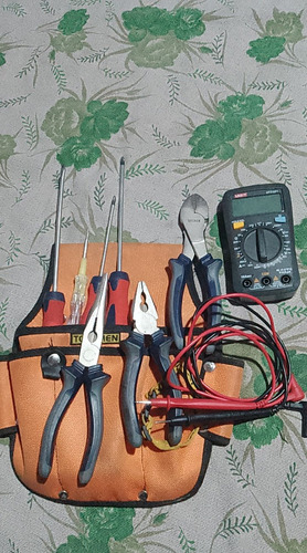 Vendo Kit De Herramientas Para Electricidad 