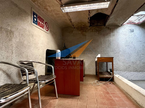 Imagen 14 de 20 de Venta Local - Depósito - Galpón En Aguada. Entrepiso. Sótano. Trifásica. 180 M²!