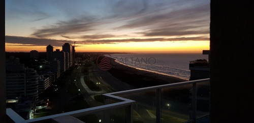 Penthouse En Playa Brava-ref:2397