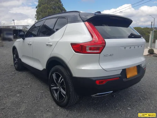 Camioneta Volvo Xc40 2.0 T4 R-design
