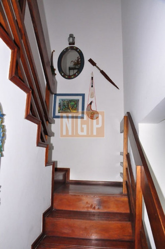 Apartamento En Mansa, 2 Dormitorios - Ref: 3876