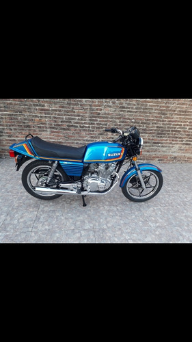 Imagen 3 de 17 de Suzuki Suzuki Gs 450