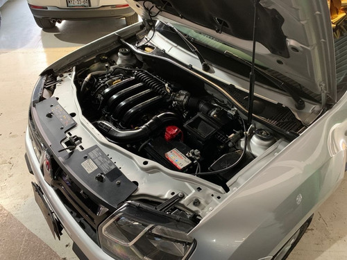Imagen 7 de 10 de Renault Duster Zen 2019.