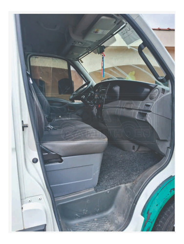 Iveco Daily 35s14 Ano 2012 Com Baú 4,5 Mt