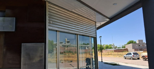 Alquiler De Locales Comerciales Sobre Avenida Moreno - ¡alta Gama Y A Estrenar!