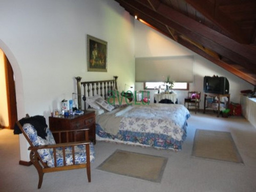 Imagen 3 de 10 de Hermosa Residencia En Parque Burnett ,con Más De 6600 Mts. De Jardín Y 500 Mts2 Construidos . Consulte Venta!!- Ref: 794