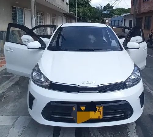 Kia Soluto Emotion