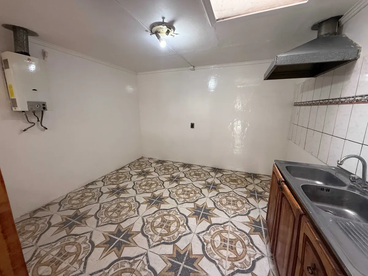 Imagen 5 de 24 de Vendo Casa 3 Dorm 2 Baños Solo Al Contado (110101)