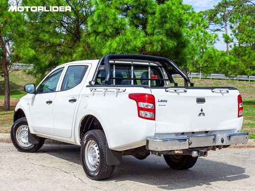 Imagen 3 de 25 de Mitsubishi L200 2.4 4x4 Descuenta Iva | Permuta / Financia