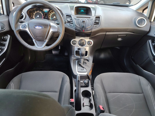 Ford Fiesta 1.6 Rocam Sedan 8v