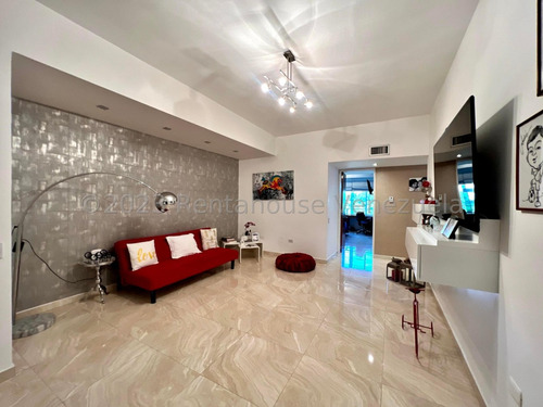 Los Palos Grandes, Apartamento En Venta