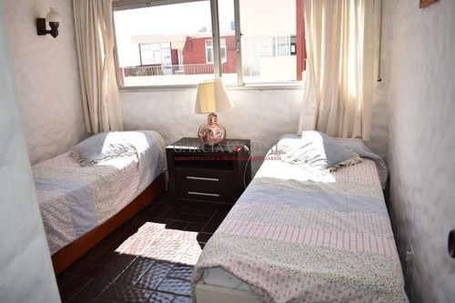 Imagen 14 de 17 de Venta De Apartamento 2 Dormitorios Frente Al Mar - Punta Del Este Brava
