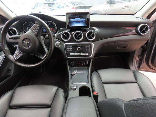 Imagen 6 de 9 de Mercedes Benz Cla 200 Sport 2019 Gris