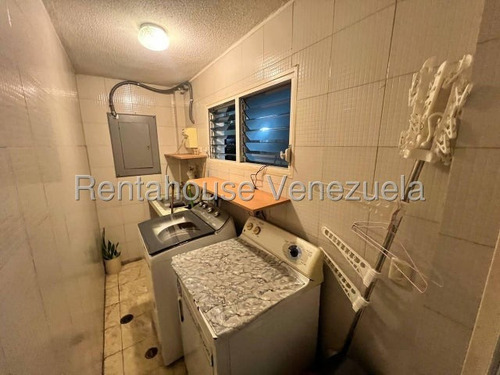 Townhouse En Venta Av Aragua Urb Conj Resid Parque La Morita 25-8301 Hc