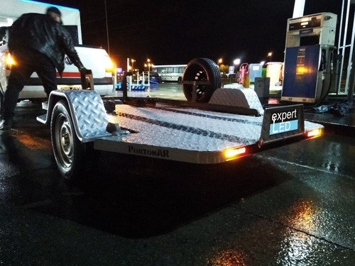 Imagen 4 de 9 de Faros Led Trailers 12v Con Luz De Retroceso Sumergibles R