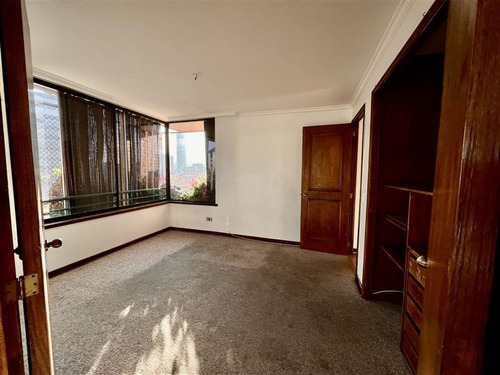 Departamento Venta En El Bosque A Paso Metro Tobalaba.