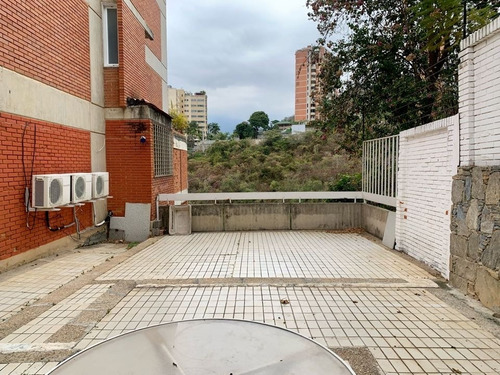 Imagen 4 de 21 de Vendo Pb 340m2 3h+s/2b+s/3p Las Mesetas 4048