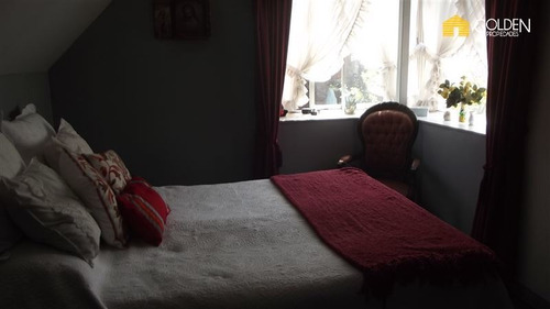 Casa En Venta De 4 Dormitorios En La Reina