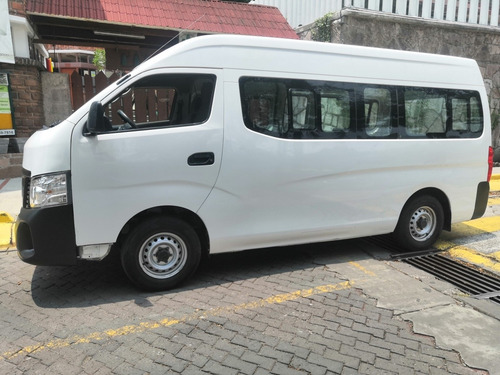 Imagen 4 de 12 de Nissan Urvan 2.5 15 Pas Amplia Aa Mt 2018