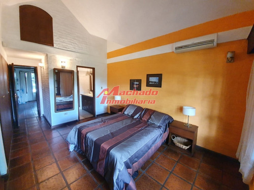 Casa En Venta, Pinares, Punta Del Este- Ref: 6275