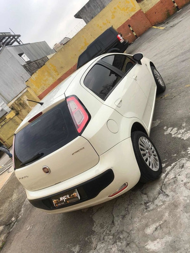 Imagem 13 de 16 de Fiat Punto 2013 1.4 Itália Flex 5p