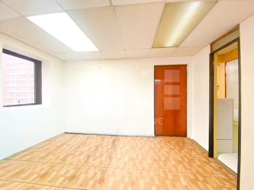 Venta Oficina  Metro P. Valdivia  2 Priv 2 Baños