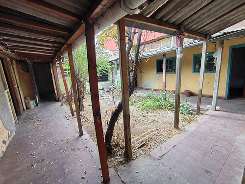 Casa En El Bosque Con 480 Mt2 De Terreno