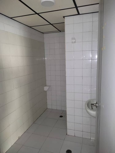Imagen 12 de 14 de Alquiler Maravilloso Y Funcional Galpón De 1.225m² En Zona Industrial De Valencia - Inmobiliaria Maggi Cod. 1071