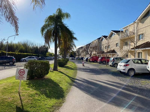 Venta - Amplio Triplex En Altos Del Molino - Bayugar Negocios Inmobiliarios