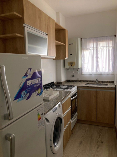 Imagen 7 de 8 de Departamento 2 Ambientes A La Calle Con Balcon Frances En Venta En Mar Del Plata