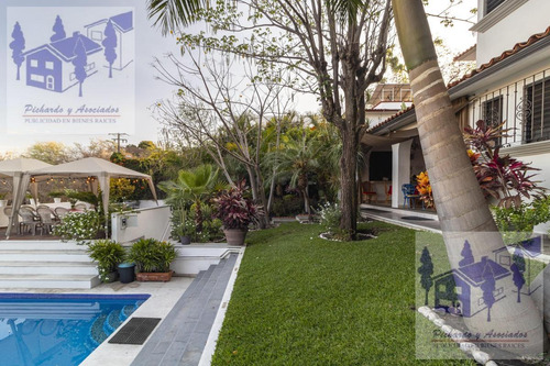 Casa En Venta En El Club De Golf Santa Fe Xochitepec Morelos.
