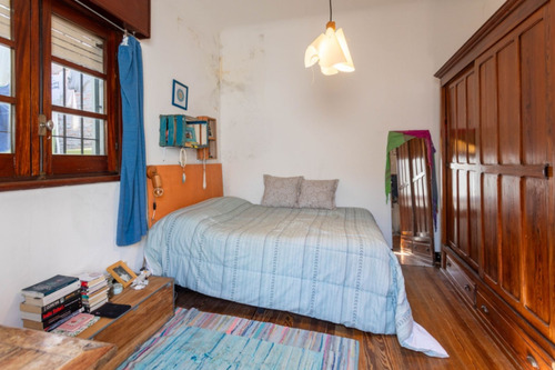 Única En Su Estilo. Venta De Casa En Malvin, 5 Dormitorios, Padrón Único.