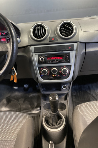 Volkswagen Saveiro 1.6 Cs 101cv Ps+aa