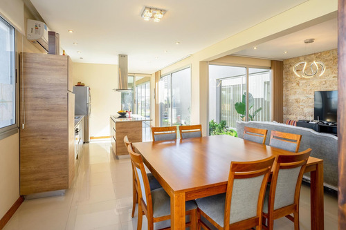 Imagen 7 de 30 de Venta Casa En San Sebastián Barrio Cerrado Funes