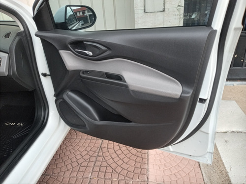 Chevrolet Onix 1.4 Lt 98cv