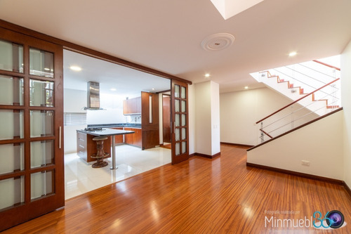 Casa En Conjunto. Barrio Bosque De Pinos. 230 M2